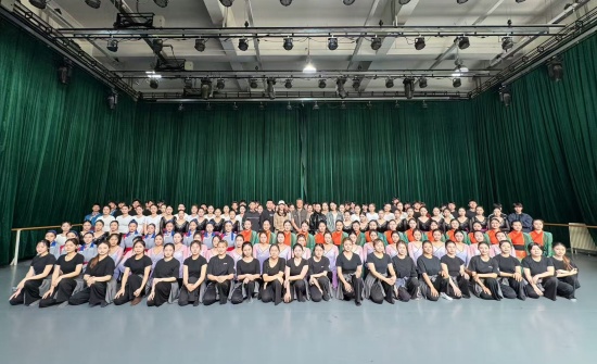 实习实践|广西柳州市艺术剧院来访我院举行就业推介会