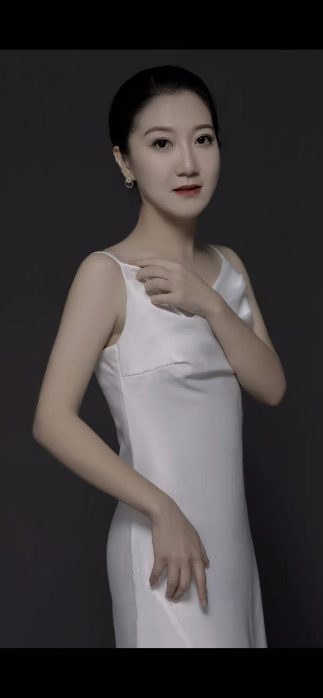 何 丹